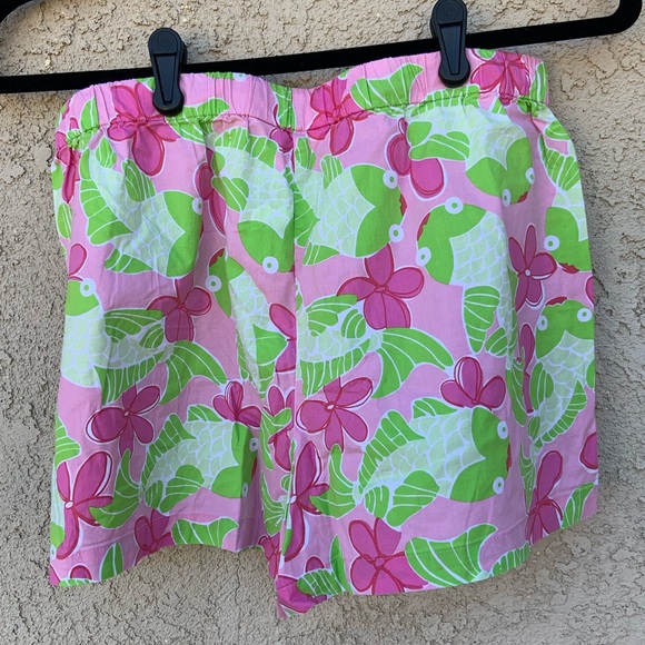 EUC Lili Pulitzer Pink, Green & White Shorts - Size Medium - Picture 3 of 3